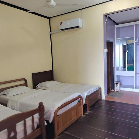 Restu Chalet Tioman Kampong Ayer Batang Екстер'єр фото