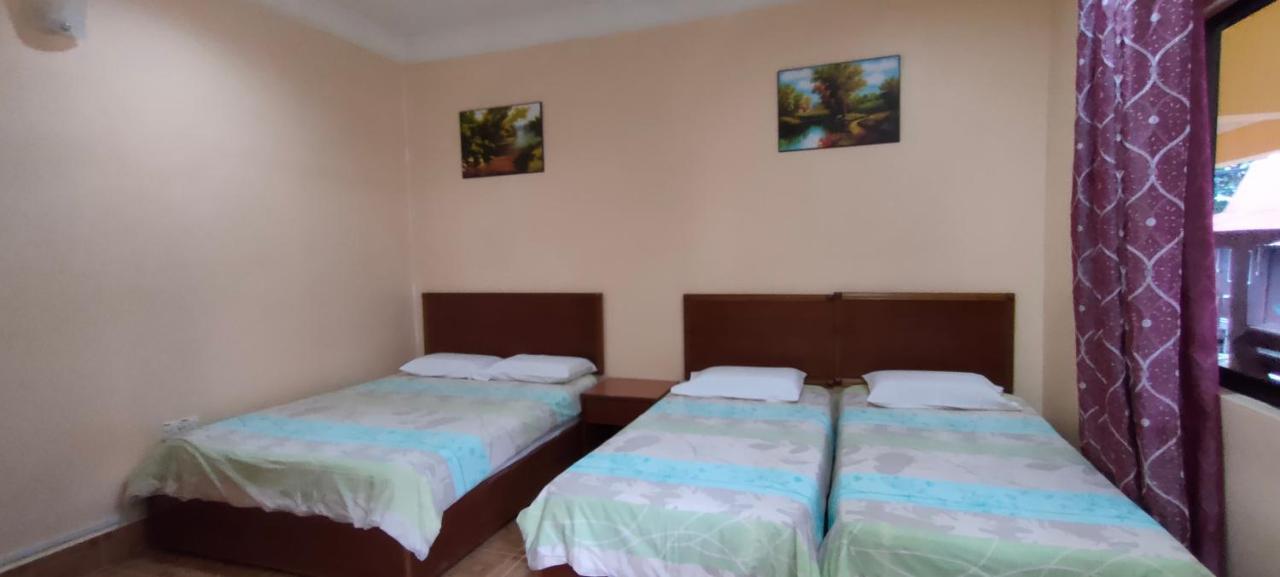 Restu Chalet Tioman Kampong Ayer Batang Екстер'єр фото