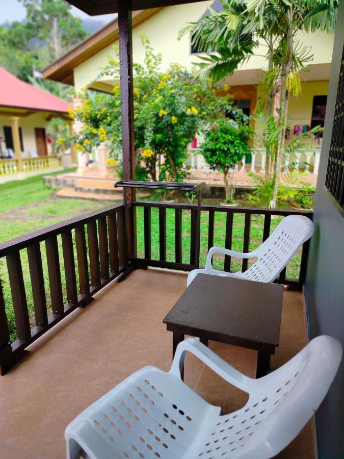 Restu Chalet Tioman Kampong Ayer Batang Екстер'єр фото