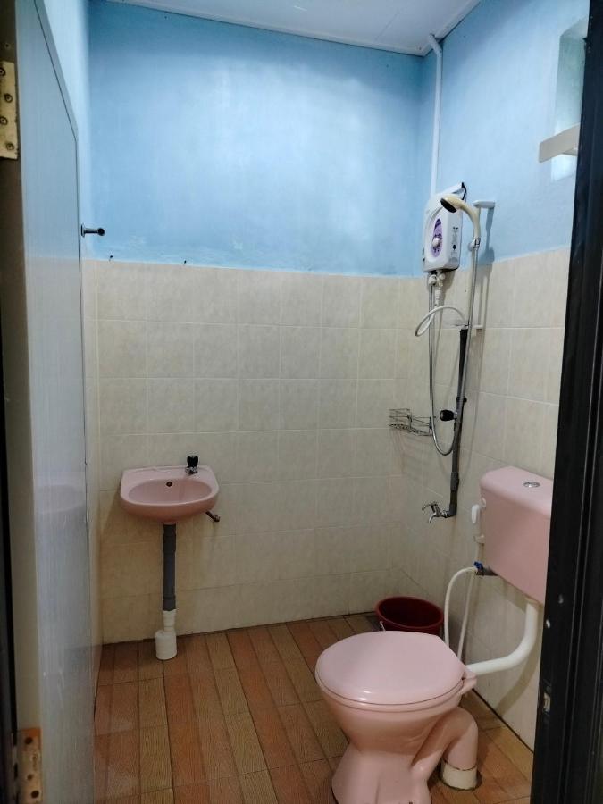 Restu Chalet Tioman Kampong Ayer Batang Екстер'єр фото