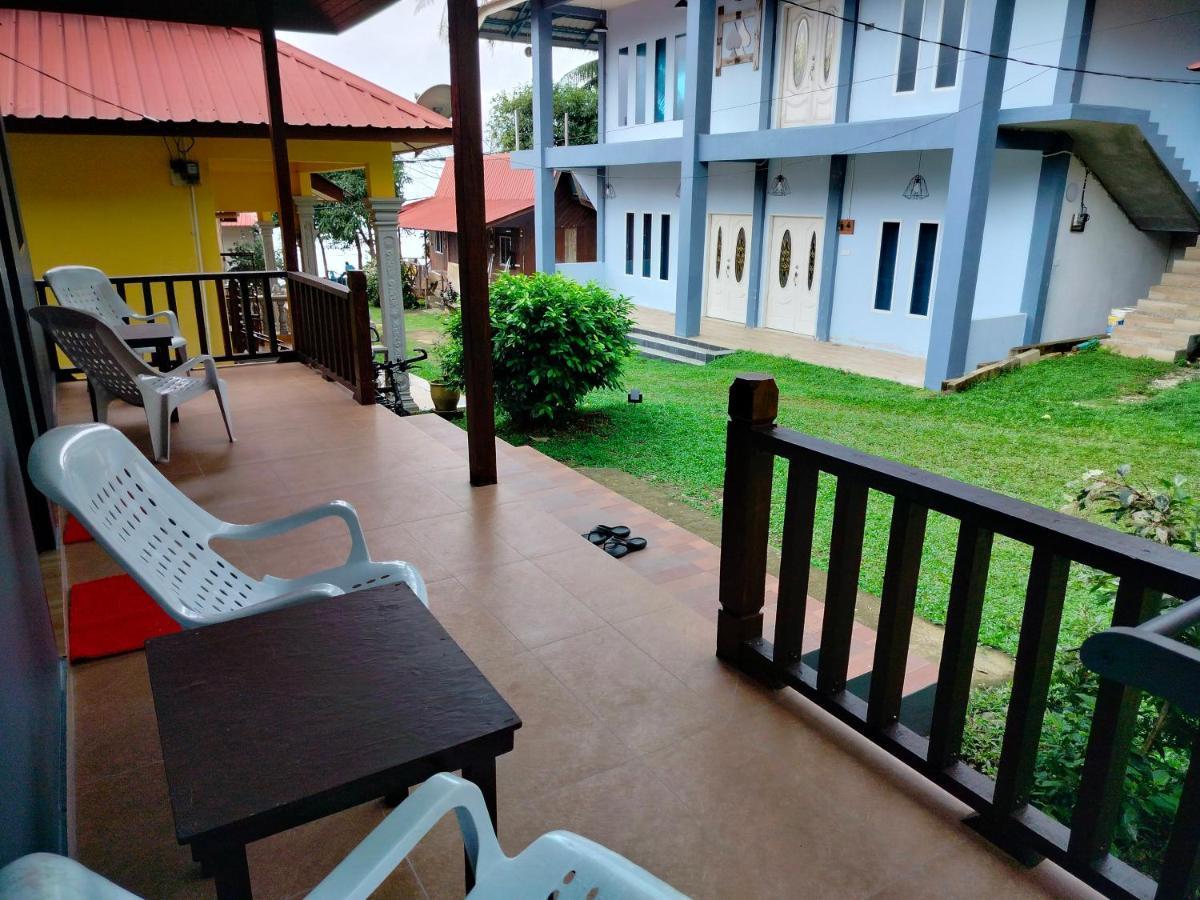 Restu Chalet Tioman Kampong Ayer Batang Екстер'єр фото