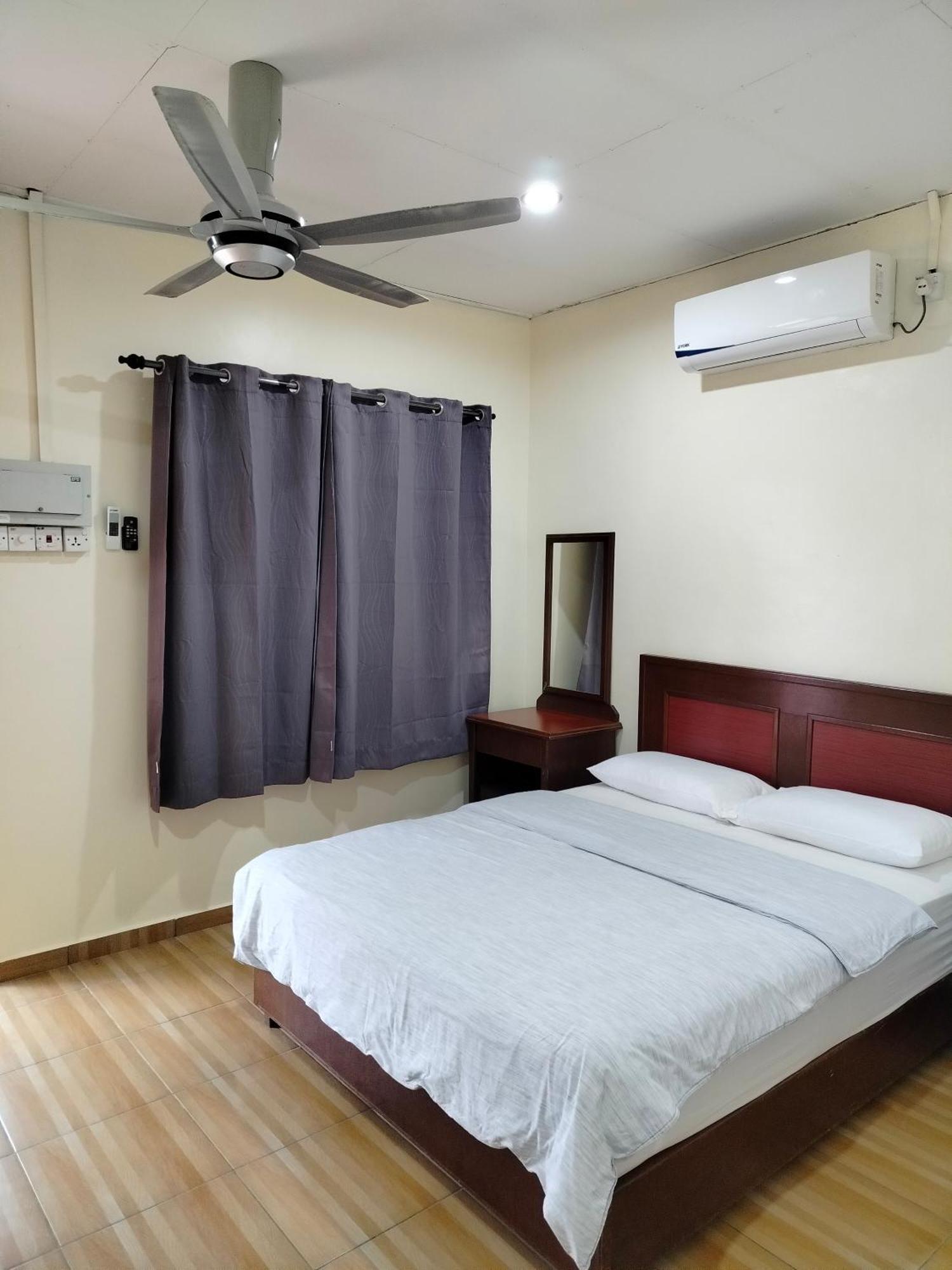 Restu Chalet Tioman Kampong Ayer Batang Екстер'єр фото