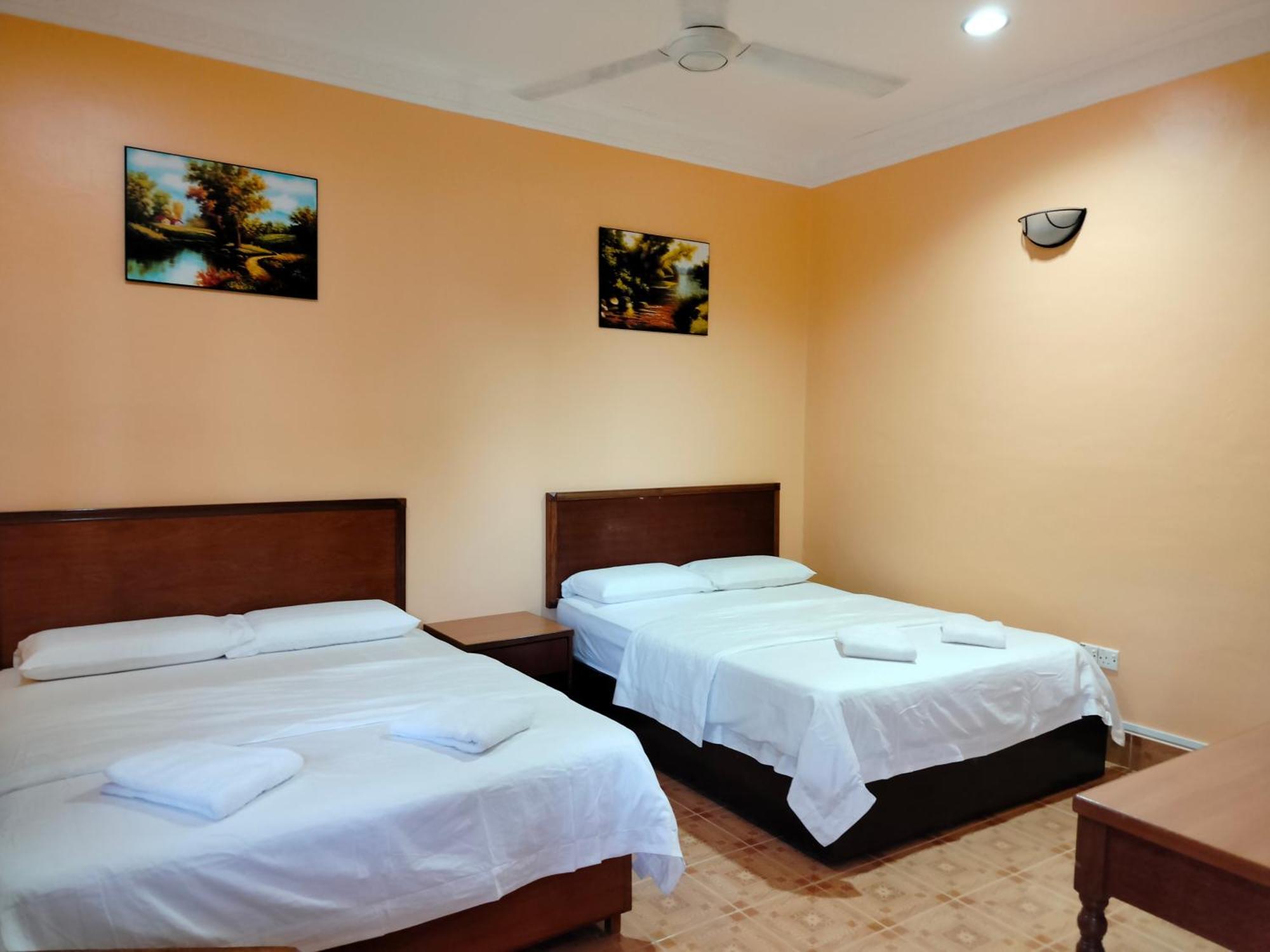Restu Chalet Tioman Kampong Ayer Batang Екстер'єр фото
