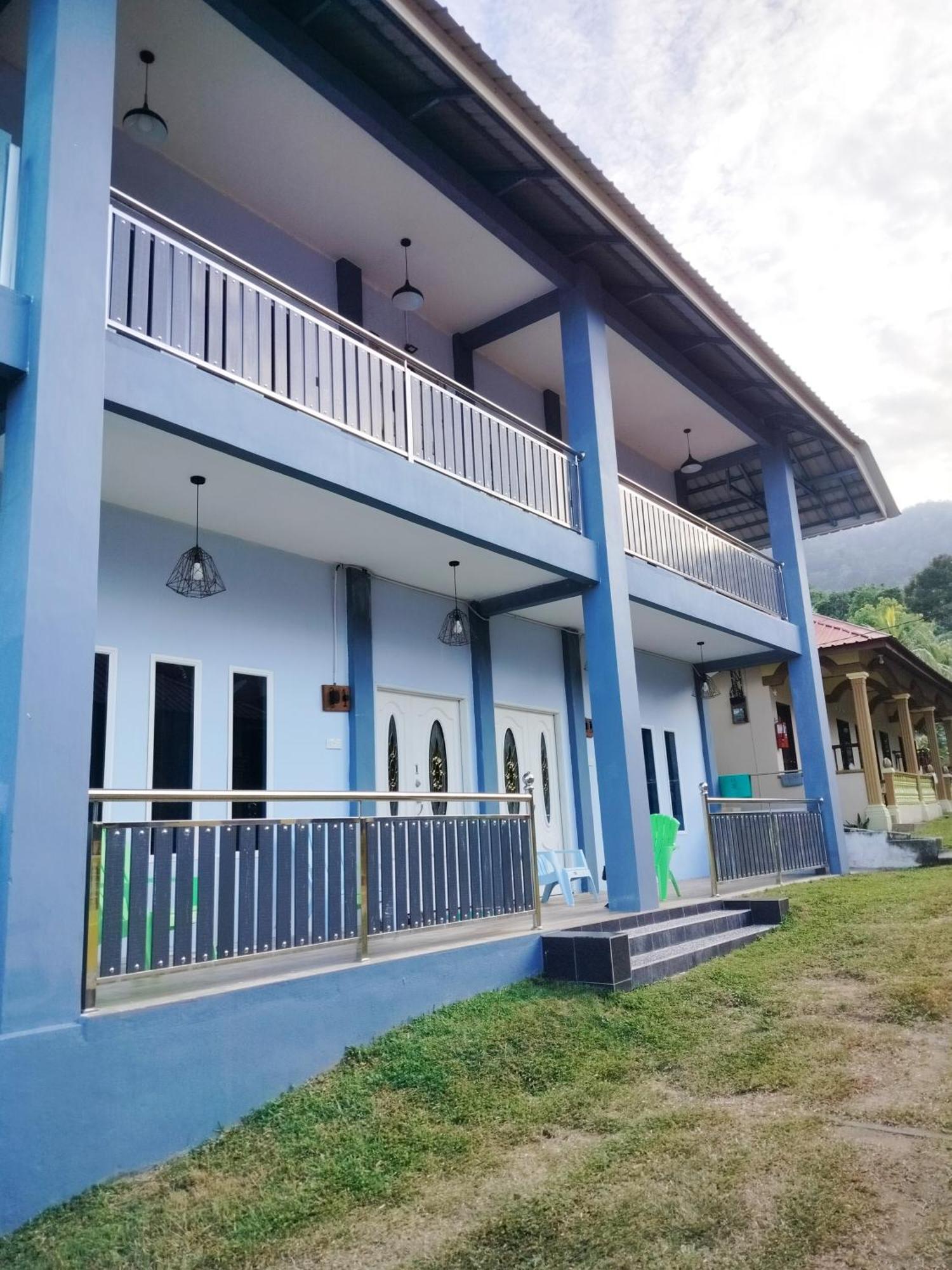 Restu Chalet Tioman Kampong Ayer Batang Екстер'єр фото